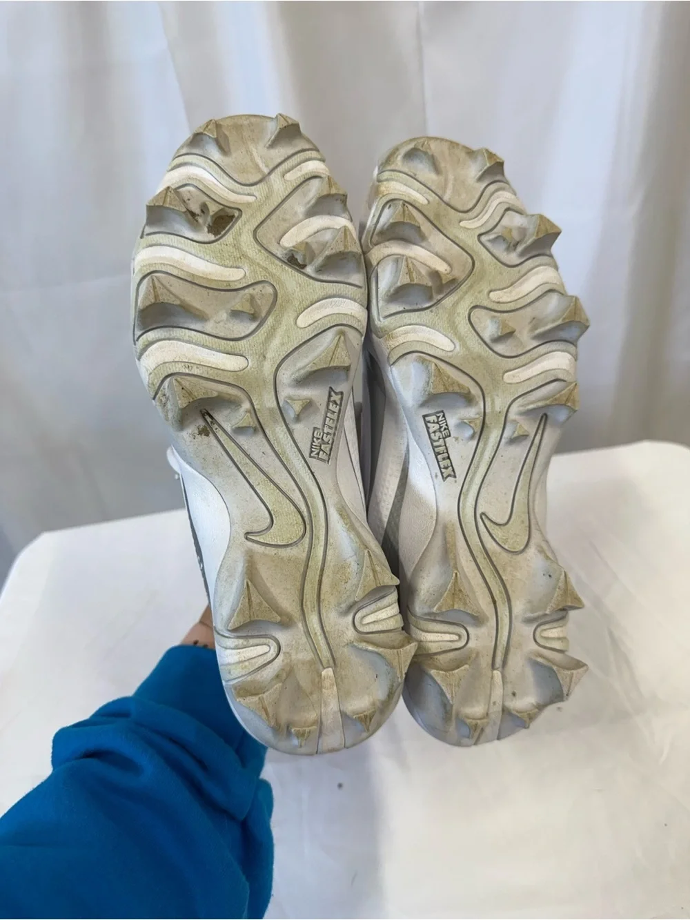 Nike 6Y vapor edge shark 2 football cleats white silver lace up athletic boys